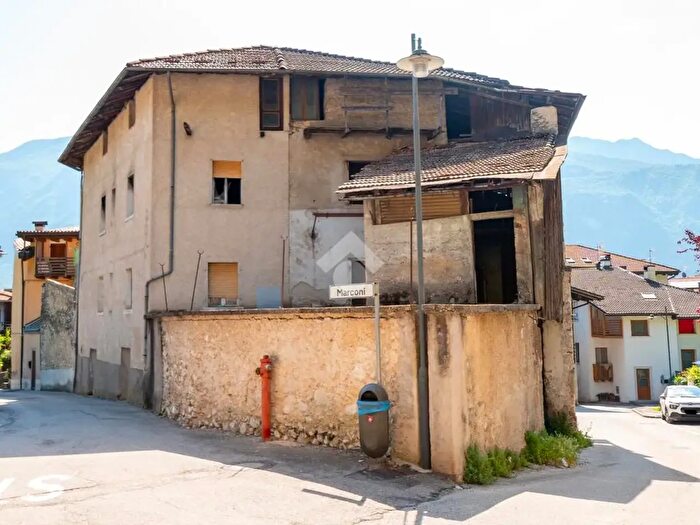 Casa con 15 locali in vendita in Via d Borrelli, Aldeno