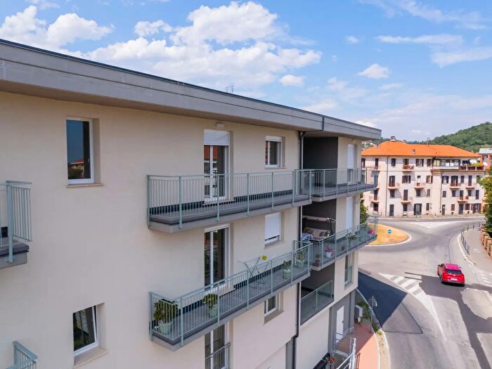 Appartamento quadrilocale in vendita in Via Nazionale, Pinerolo