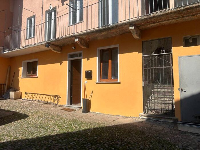 Appartamento trilocale in affitto in Centro, Cittiglio