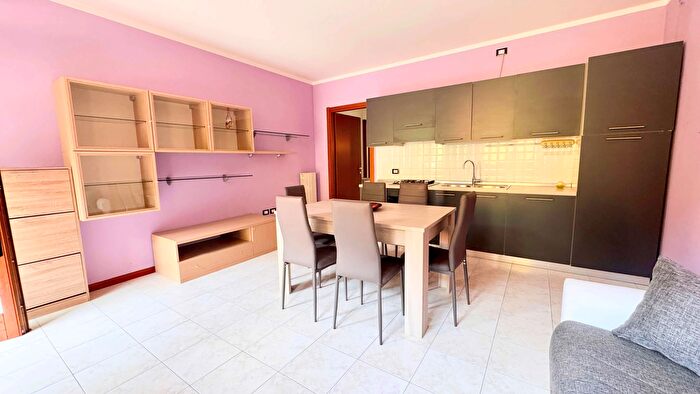 Appartamento bilocale in vendita in Via del Tonale E della Mendola, Endine Gaiano