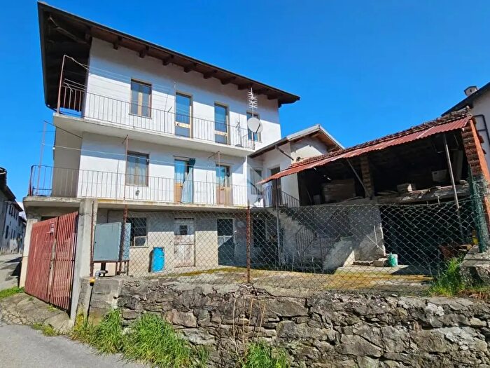 Casa quadrilocale in vendita in Via Primo Laurenti, Villar Perosa