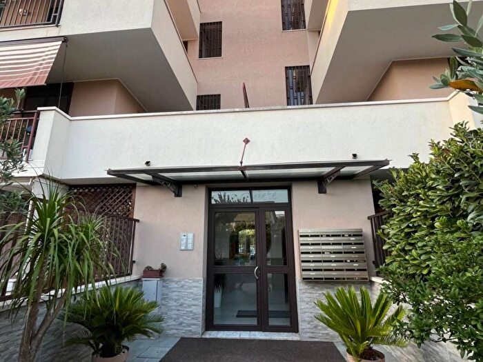 Appartamento trilocale in affitto in Via Enrico De Nicola, Puccianiello, Caserta