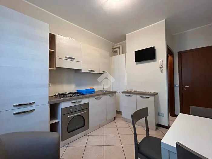 Casa con 6 locali in vendita in Via C Cavour, Lovere