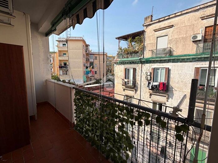 Appartamento quadrilocale in affitto in Via Lieti a Capodimonte, Colli Aminei Capodimonte, Napoli