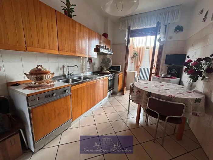 Appartamento quadrilocale in vendita in Via Marco Polo, Scandicci