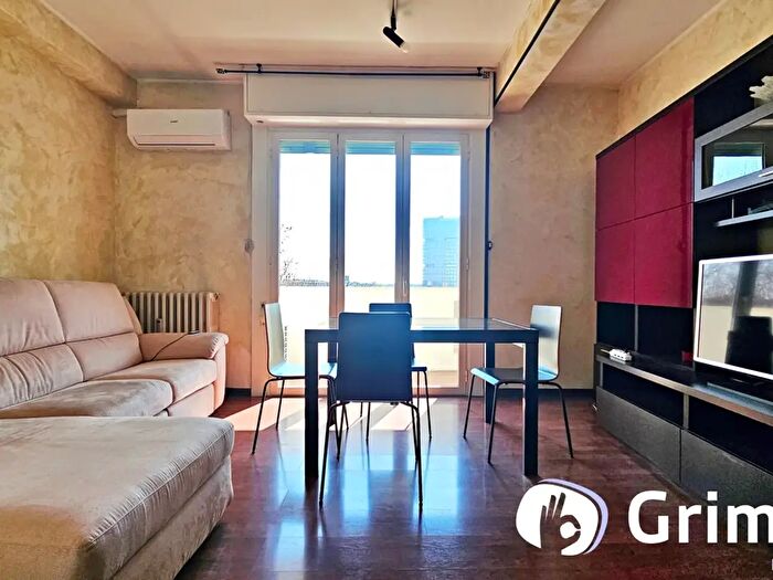 Appartamento trilocale in affitto in Via Rimini, Milano