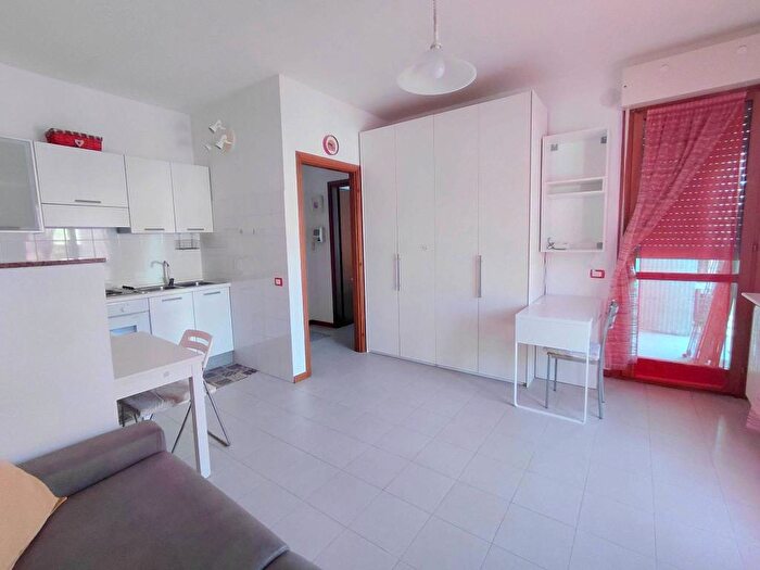 Appartamento monolocale in affitto in Via Amerigo Vespucci, Flora, Legnano