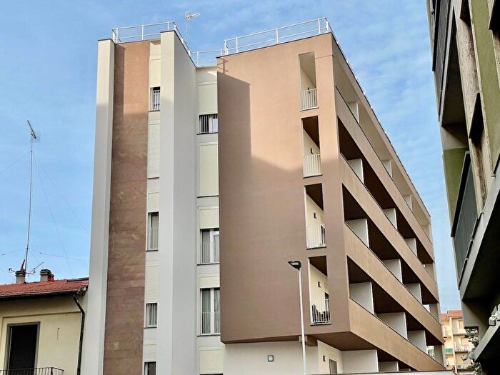Appartamento trilocale in affitto in Via Ruggero Bardazzi, Novoli, Firenze