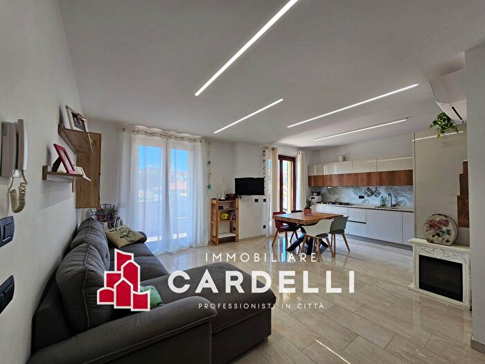 Appartamento quadrilocale in vendita in Via Stadio, Monte Urano