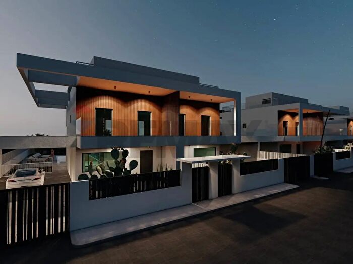 Casa con 5 locali in vendita in Strada San Giorgio Martire, Bari