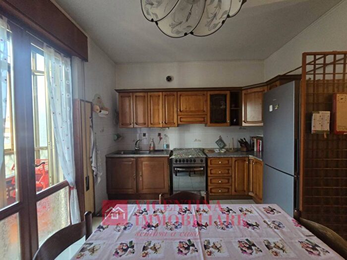 Appartamento trilocale in affitto in via Monte Grappa, Centro, Torri di Quartesolo