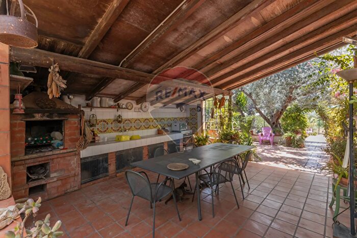 Casa con 7 locali in vendita in Contrada Senia, Chiaramonte Gulfi