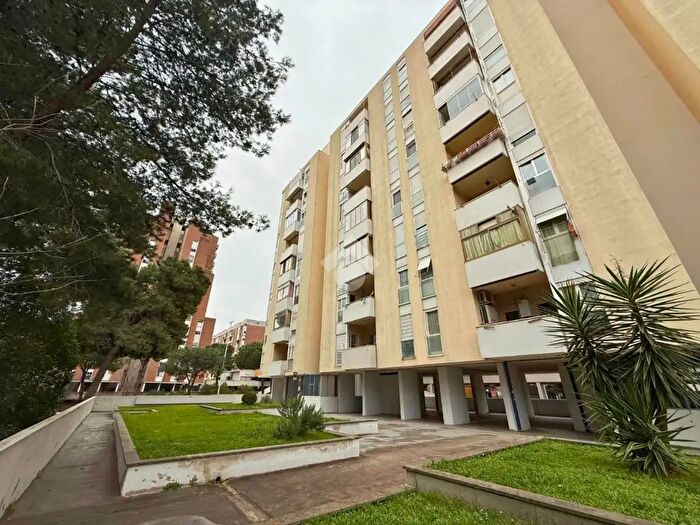 Appartamento quadrilocale in vendita in Via Giuseppe Marotta, Roma