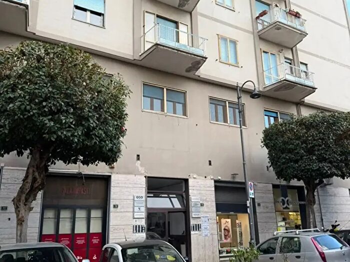 Appartamento quadrilocale in vendita in Piazza Trieste E Trento, Nocera Inferiore