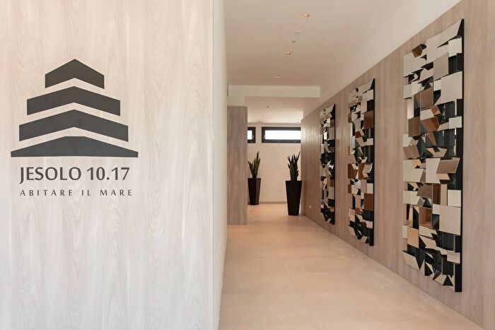 Appartamento trilocale in vendita in Piazza Brescia, Jesolo