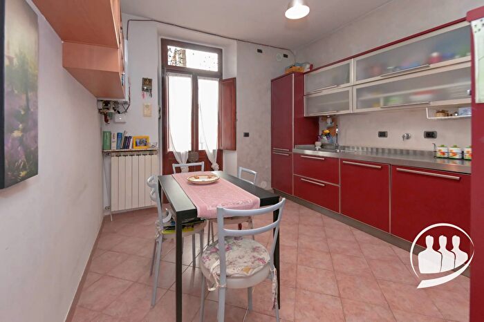 Appartamento trilocale in vendita in Via Rosazza, Torino