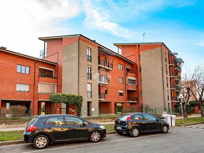 Appartamento con 5 locali in vendita in Via Schifani, Beinasco