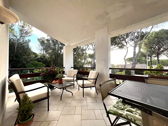 Casa con 9 locali in vendita in dei Ginepri, Livorno