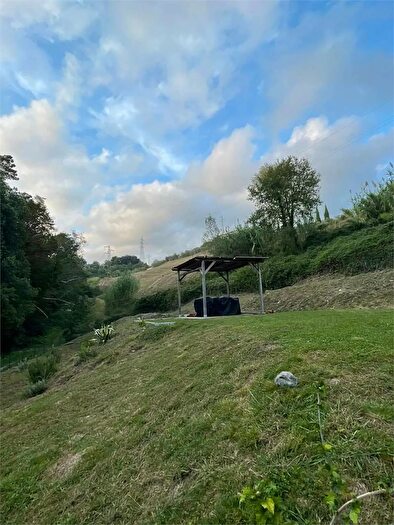 Casa con 6 locali in vendita in Sarzana