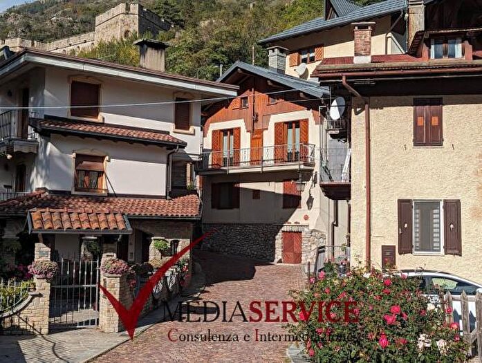 Appartamento trilocale in vendita in Vinadio Via Nazario Sauro, Vinadio