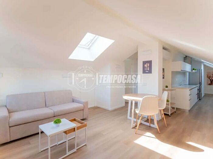 Appartamento bilocale in vendita in Via XXV Aprile, Novate Milanese