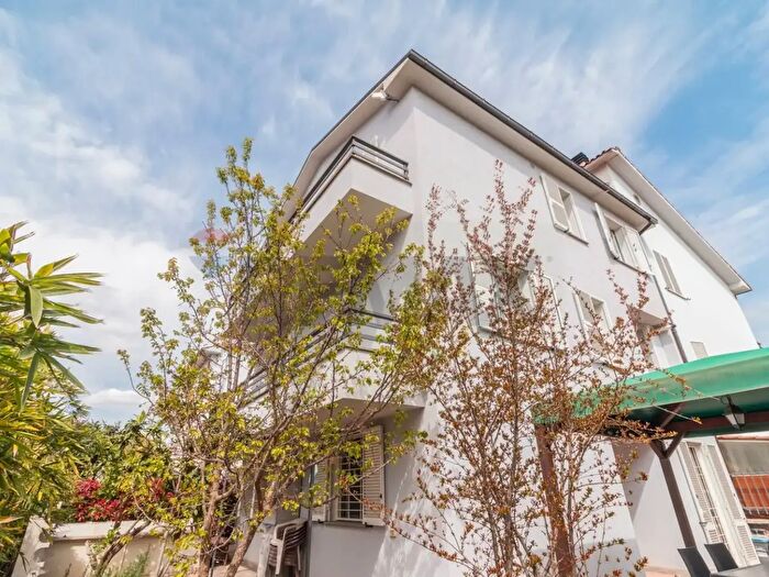 Casa quadrilocale in vendita in Via Raniero Bustelli, Tuscania