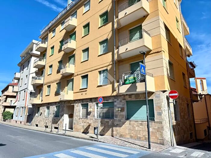 Appartamento trilocale in vendita in Viale d Hanbury, Alassio
