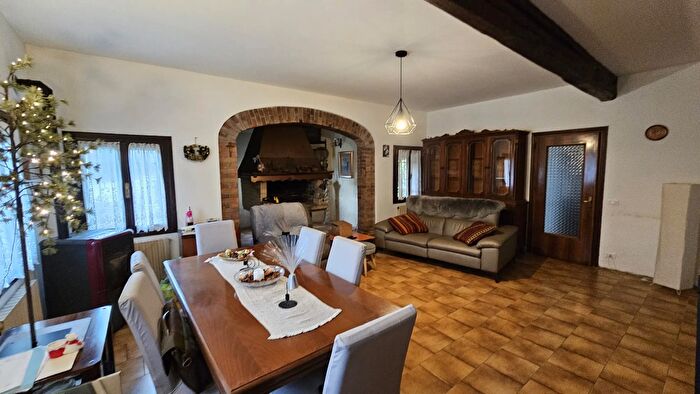 Casa con 7 locali in vendita in Via Altinia, Venezia