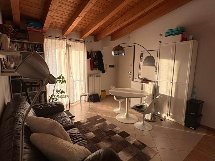 Appartamento bilocale in affitto in Via Michelangelo Buonarroti, Amendola Buonarroti, Milano