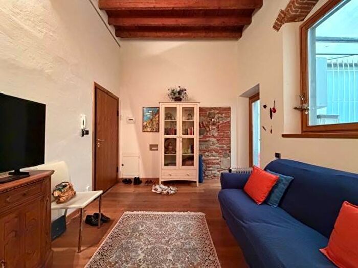 Appartamento trilocale in affitto in San Niccolò, Firenze