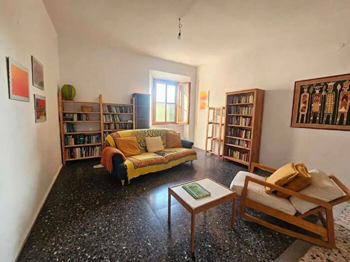 Appartamento quadrilocale in vendita in Calci