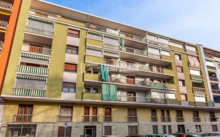 Appartamento trilocale in vendita in Via Corti, Chivasso