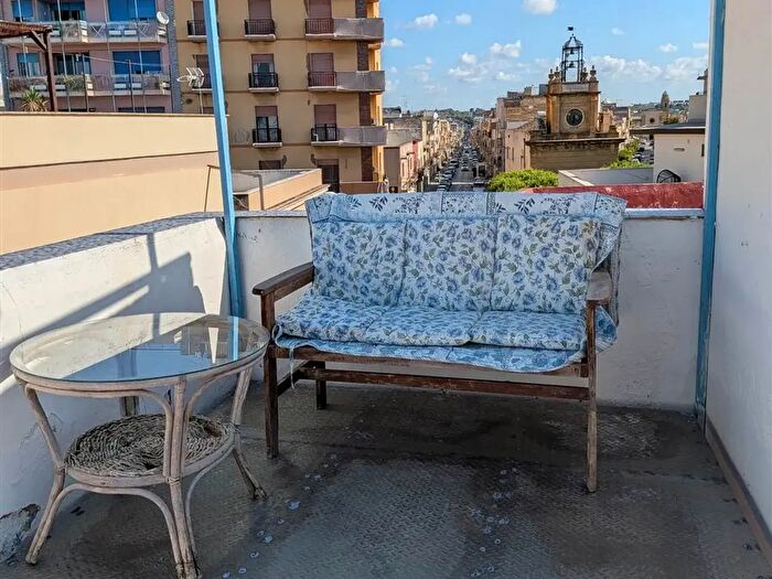 Appartamento con 5 locali in vendita in Mazara Del Vallo