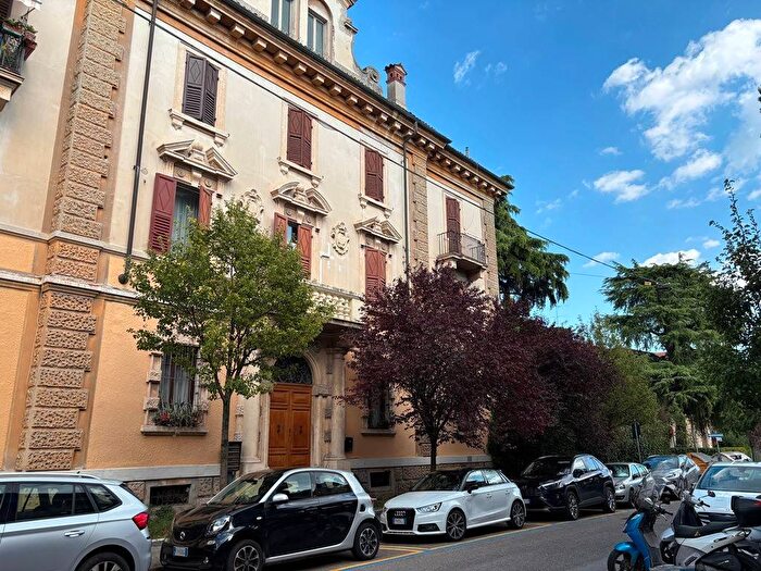 Appartamento con 6 locali in affitto in Via Rovereto, Borgo Trento, Verona