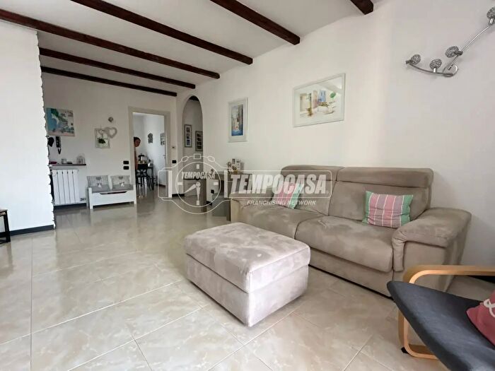 Appartamento trilocale in vendita in Via Giosuè Carducci B, Santo Stefano Ticino