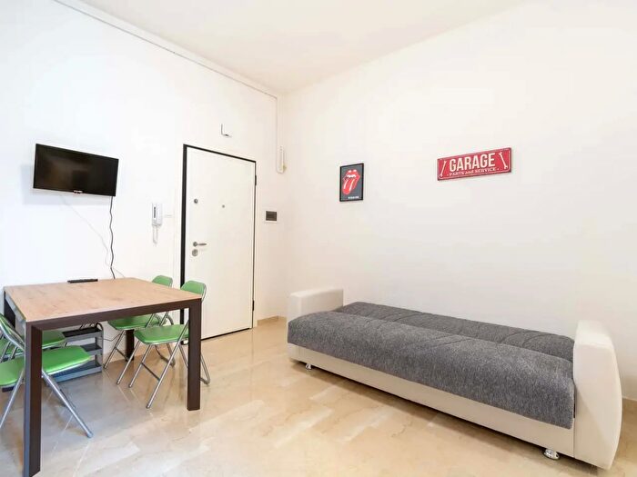 Appartamento monolocale in affitto in Via San Carlo, Bologna