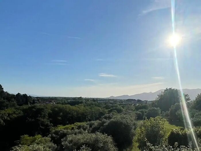 Casa con 8 locali in vendita in Santa Maria A Monte