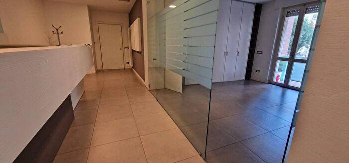 Appartamento con 6 locali in vendita in Carrara