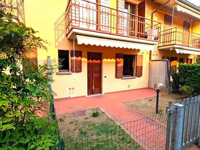 Casa con 5 locali in vendita in Corso Roma, Seriate