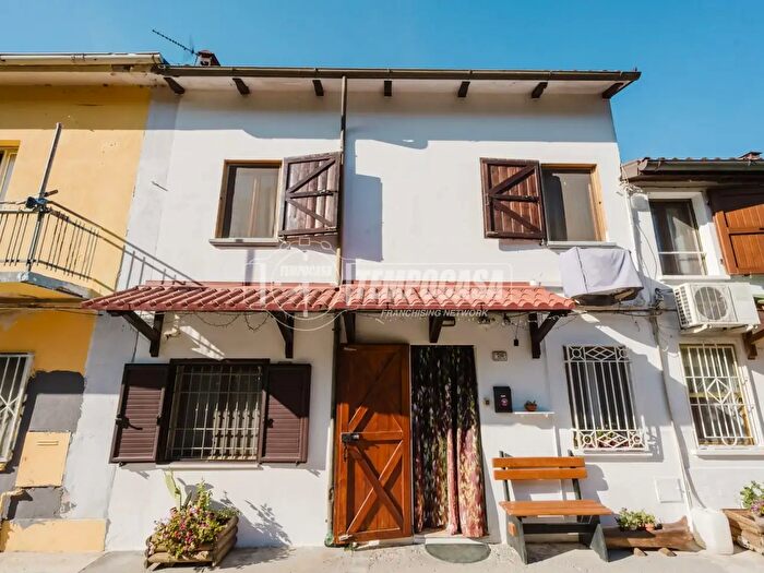 Appartamento con 5 locali in vendita in Via Zenzalino, Argenta