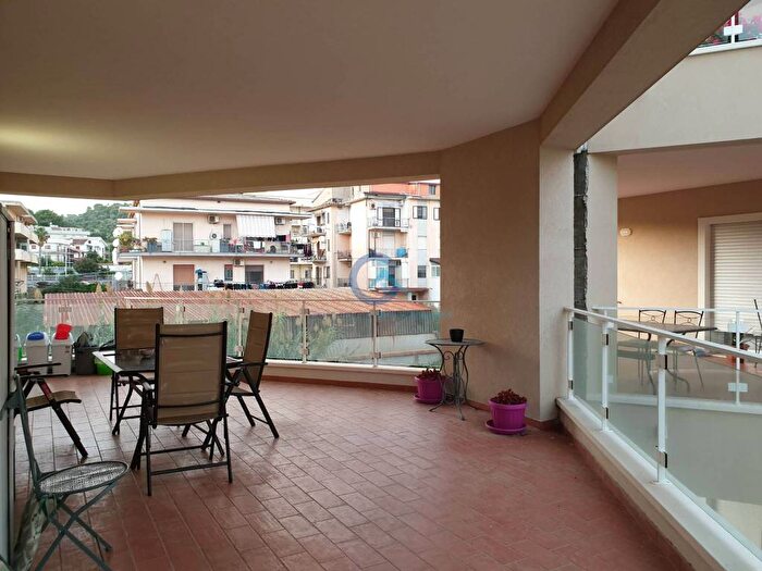 Appartamento trilocale in affitto in Catanzaro Lido, Catanzaro