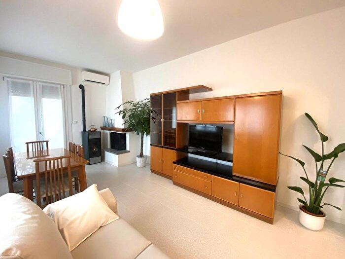 Appartamento quadrilocale in affitto in Quartesana, Ferrara