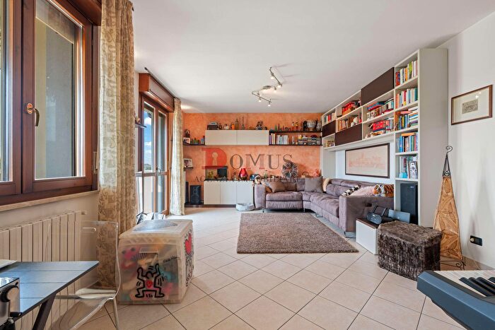 Appartamento trilocale in vendita in Via Cavour, San Giorgio Bigarello