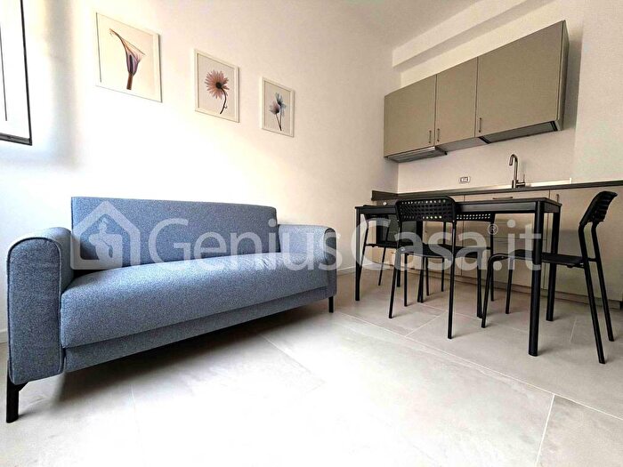 Appartamento bilocale in affitto in Via Legnone, Dergano, Milano