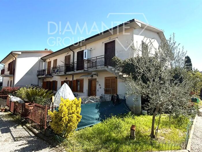 Appartamento bilocale in vendita in Castiglione Del Lago