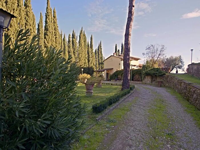 Casa con 15 locali in vendita in Via di Gaville, Figline e Incisa Valdarno