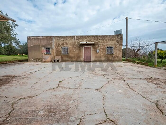 Casa quadrilocale in vendita in Sp Sn, Caltagirone