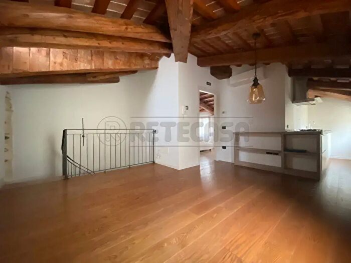 Appartamento trilocale in affitto in Via Giacomo Matteotti, Bassano Del Grappa