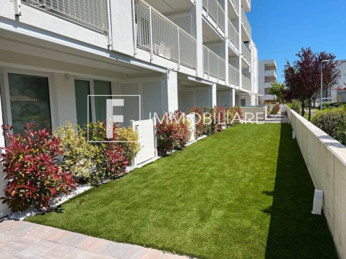 Appartamento quadrilocale in vendita in Via Rovigo, Jesolo