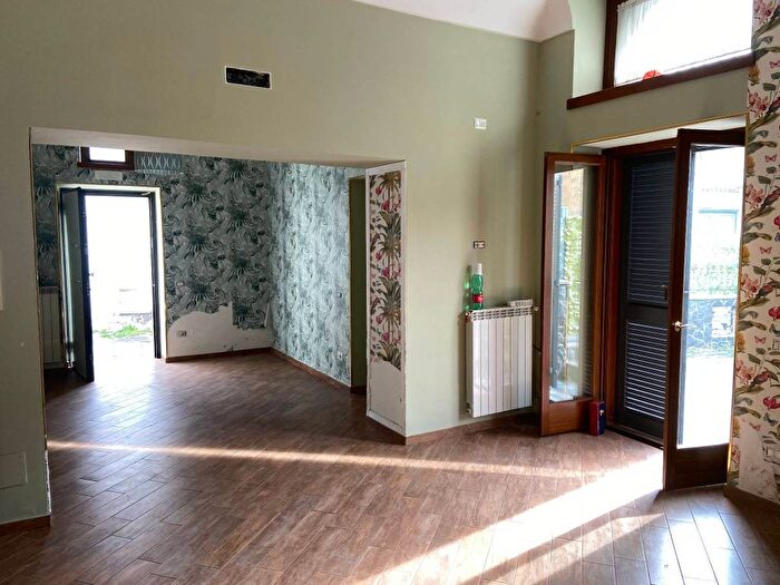 Appartamento trilocale in affitto in Via Chiavarelli, Centro, San Giuseppe Vesuviano